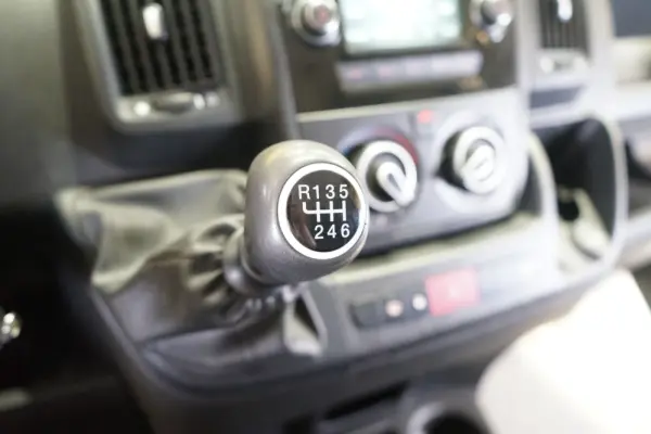 Peugeot Boxer 2.0 BlueHDi 330 L1H1 28