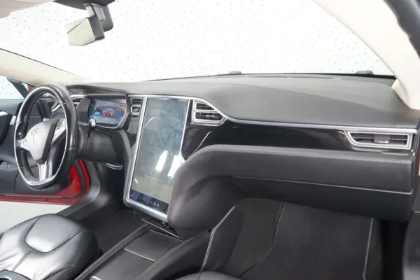 Tesla Model S 85 19