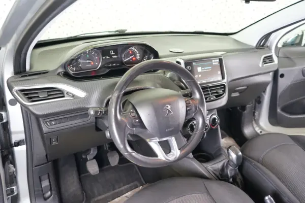 Peugeot 208 1.6 BlueHDi Active 17