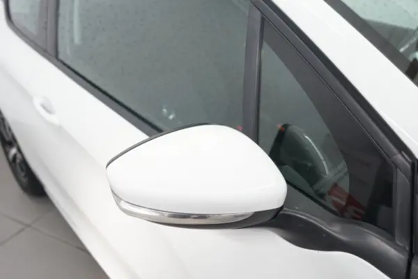 Peugeot 208 1.0 PureTech Access 11