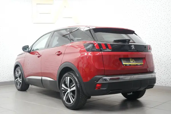 Peugeot 3008 1.2 PureTech Allure EAT8 4