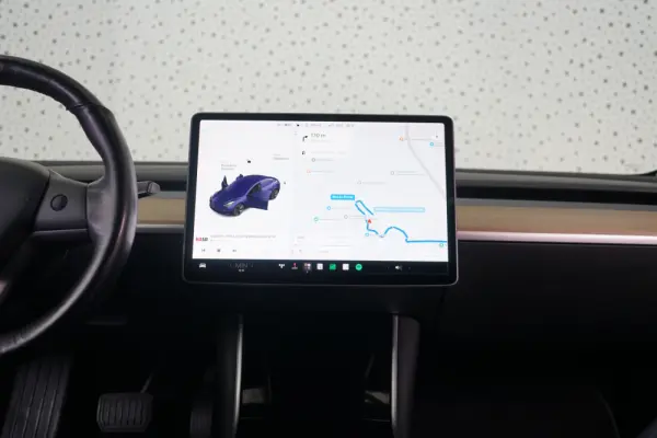 Tesla Model 3 Standard Range Plus RWD 18