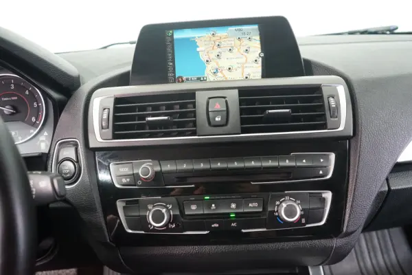 BMW 116 d Line Luxury Auto 30