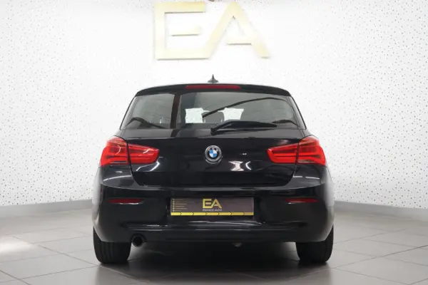 BMW 116 d Line Luxury Auto 5