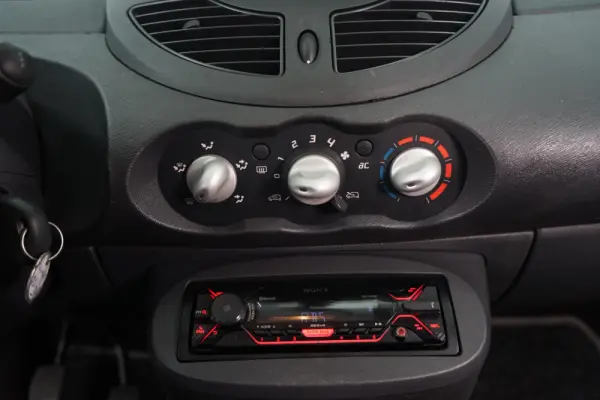 Renault Twingo 1.2 16V Dynamique 24