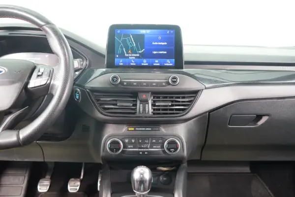 Ford Focus 1.5 TDCi EcoBlue ST-Line 18