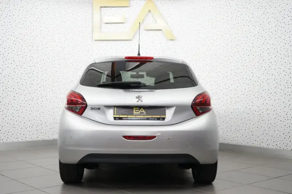 Peugeot 208 1.6 BlueHDi Active 5