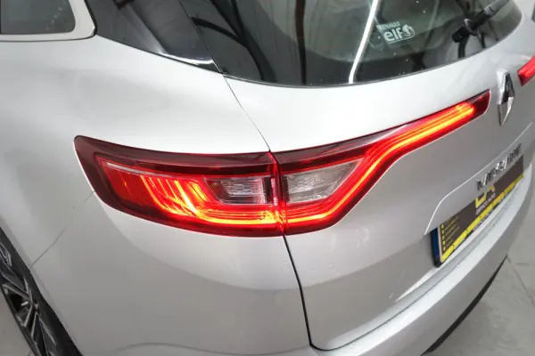 Renault Mégane Sport Tourer 1.5 dCi Intens 14