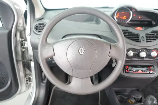 Renault Twingo 1.2 16V Dynamique 18