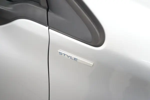 Peugeot 208 1.6 BlueHDi Active 11