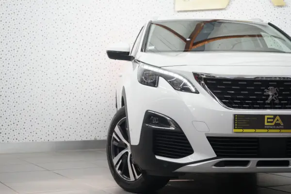 Peugeot 3008 1.2 PureTech Allure Pack EAT8 6