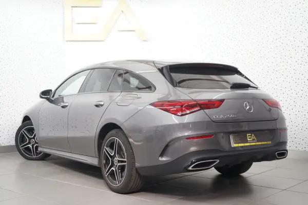 Mercedes-Benz CLA 250 e AMG Line 4