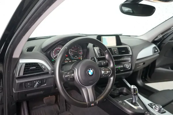 BMW 116 d Line Luxury Auto 13