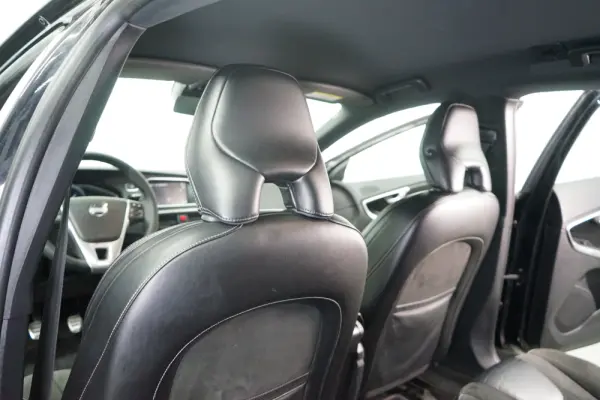 Volvo V40 1.6 D2 R-Design Momentum 35