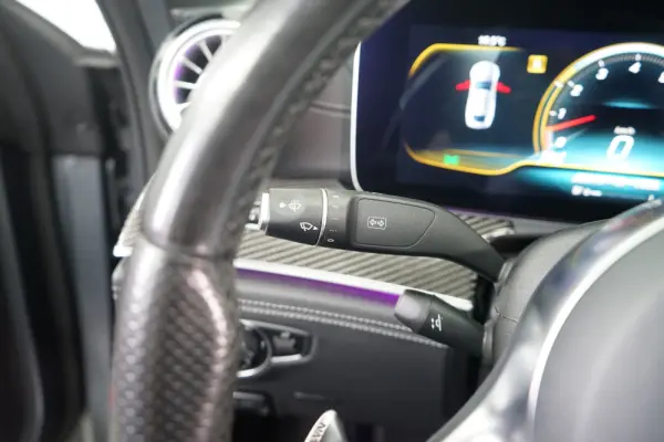 Mercedes-Benz AMG GT 4 portas 43 4Matic+ 29