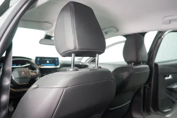 Peugeot 208 1.2 PureTech Allure 37
