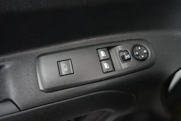 Peugeot Partner 1.5 Blue-HDI Asphalt L1 EAT8 11