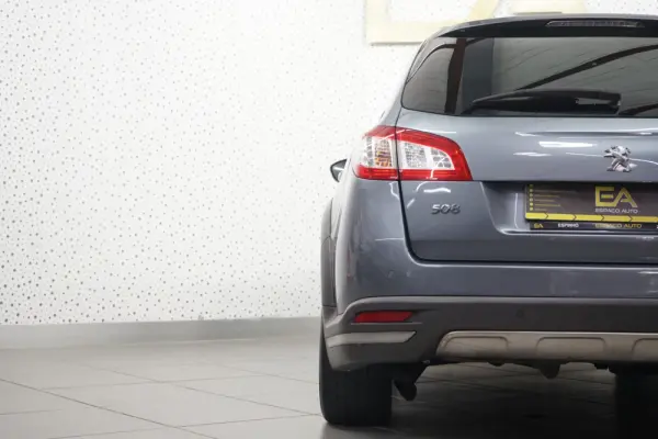 Peugeot 508 RXH 2.0 HDi Hybrid4 2-Tronic 8