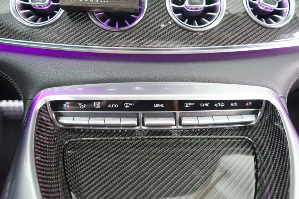 Mercedes-Benz AMG GT 4 portas 43 4Matic+ 38