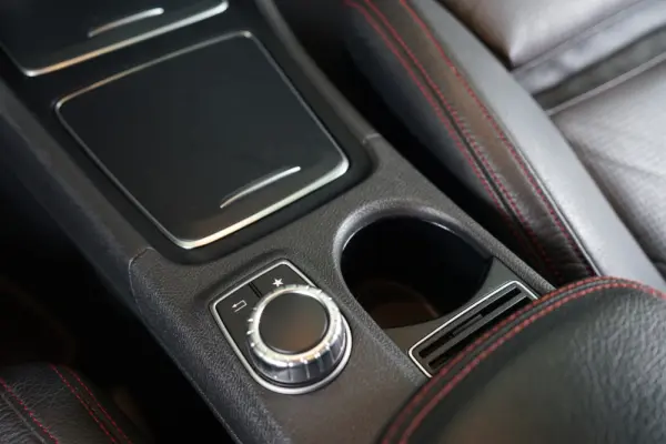 Mercedes-Benz CLA 180 d Shooting Brake AMG Line Aut. 32