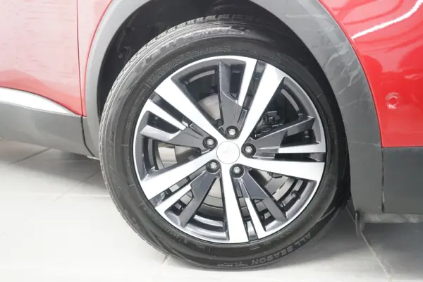 Peugeot 3008 1.2 PureTech Allure EAT8 10