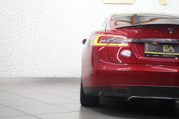 Tesla Model S 85 7