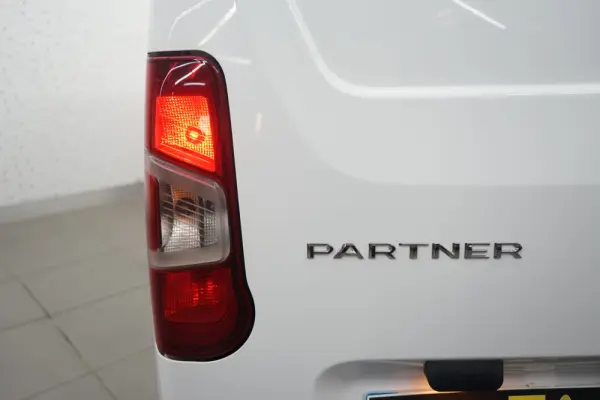 Peugeot Partner 1.5 Blue-HDI Asphalt L1 EAT8 8