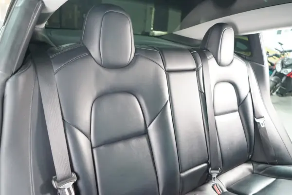 Tesla Model 3 Long Range AWD Dual Motor 40