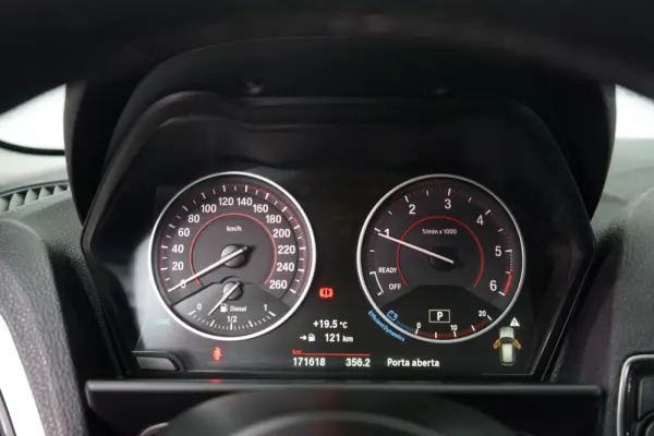 BMW 116 d Line Luxury Auto 24