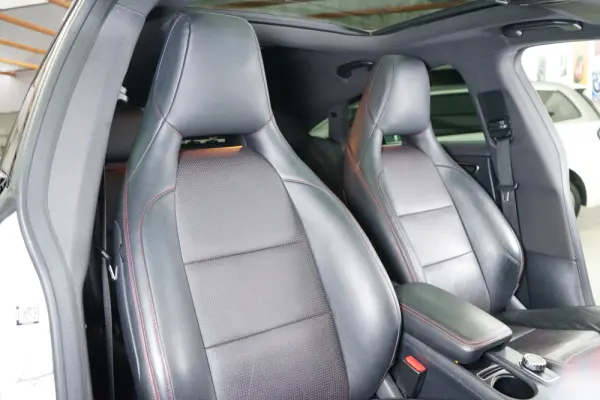 Mercedes-Benz CLA 180 d Shooting Brake AMG Line Aut. 40