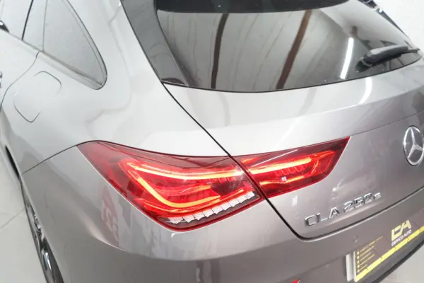 Mercedes-Benz CLA 250 e AMG Line 14