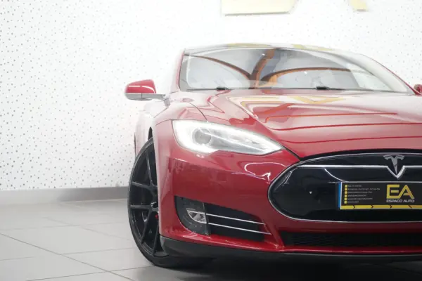 Tesla Model S 85 6