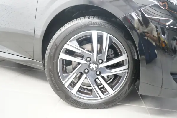 Peugeot 208 1.5 BlueHDi Allure Pack 10
