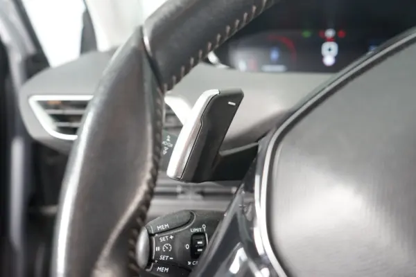 Peugeot 5008 1.5 BlueHDi Allure EAT8 18