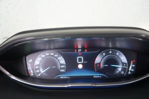Peugeot 3008 1.2 PureTech Allure EAT8 26
