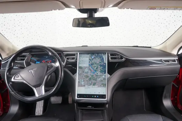 Tesla Model S 85 18