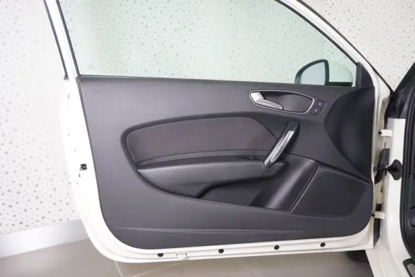 Audi A1 1.6 TDI Ambition 17