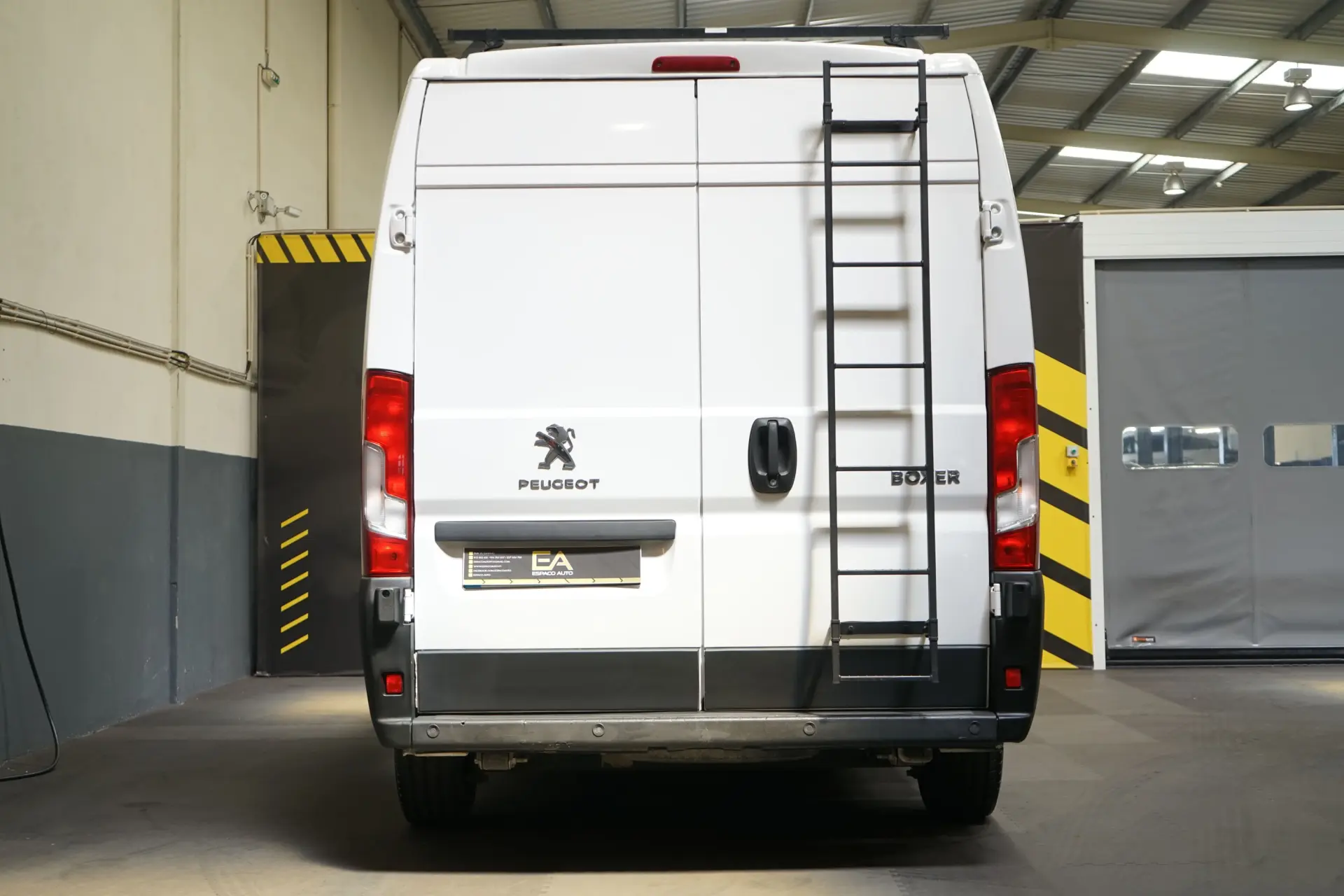 Peugeot Boxer 2.0 BlueHDi 330 L1H1 4