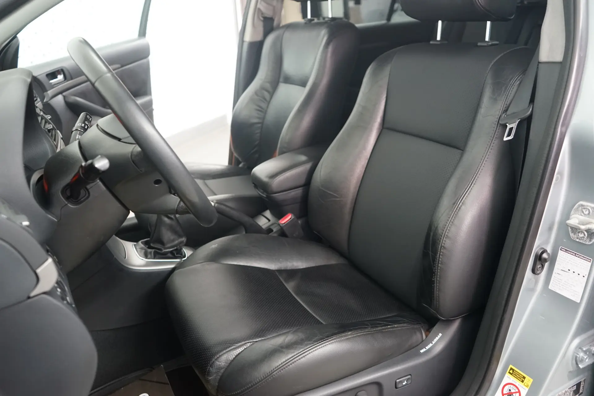 Toyota Avensis SW 2.0 D-4D Exclusive 10
