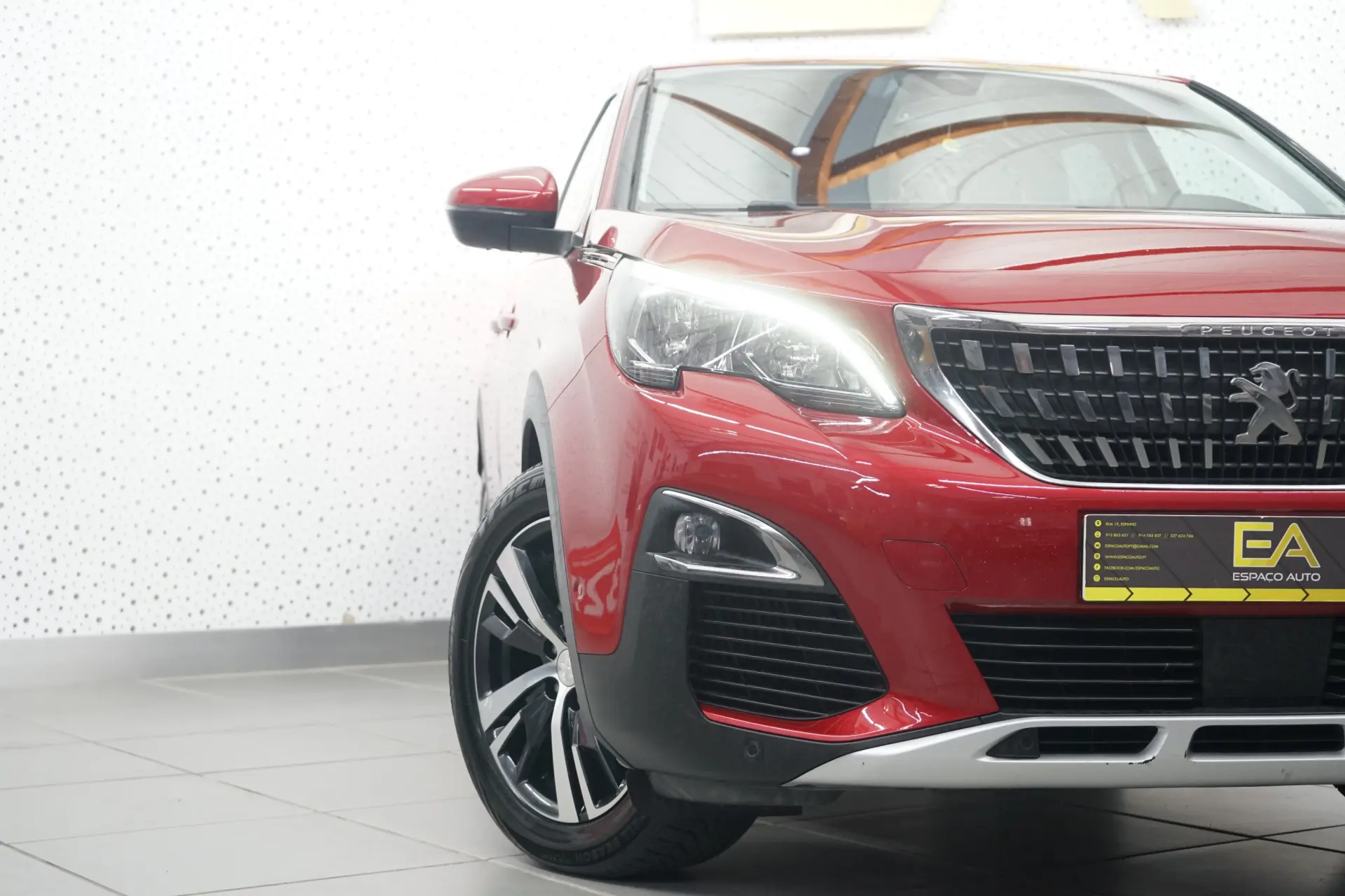 Peugeot 3008 1.2 PureTech Allure EAT8 6