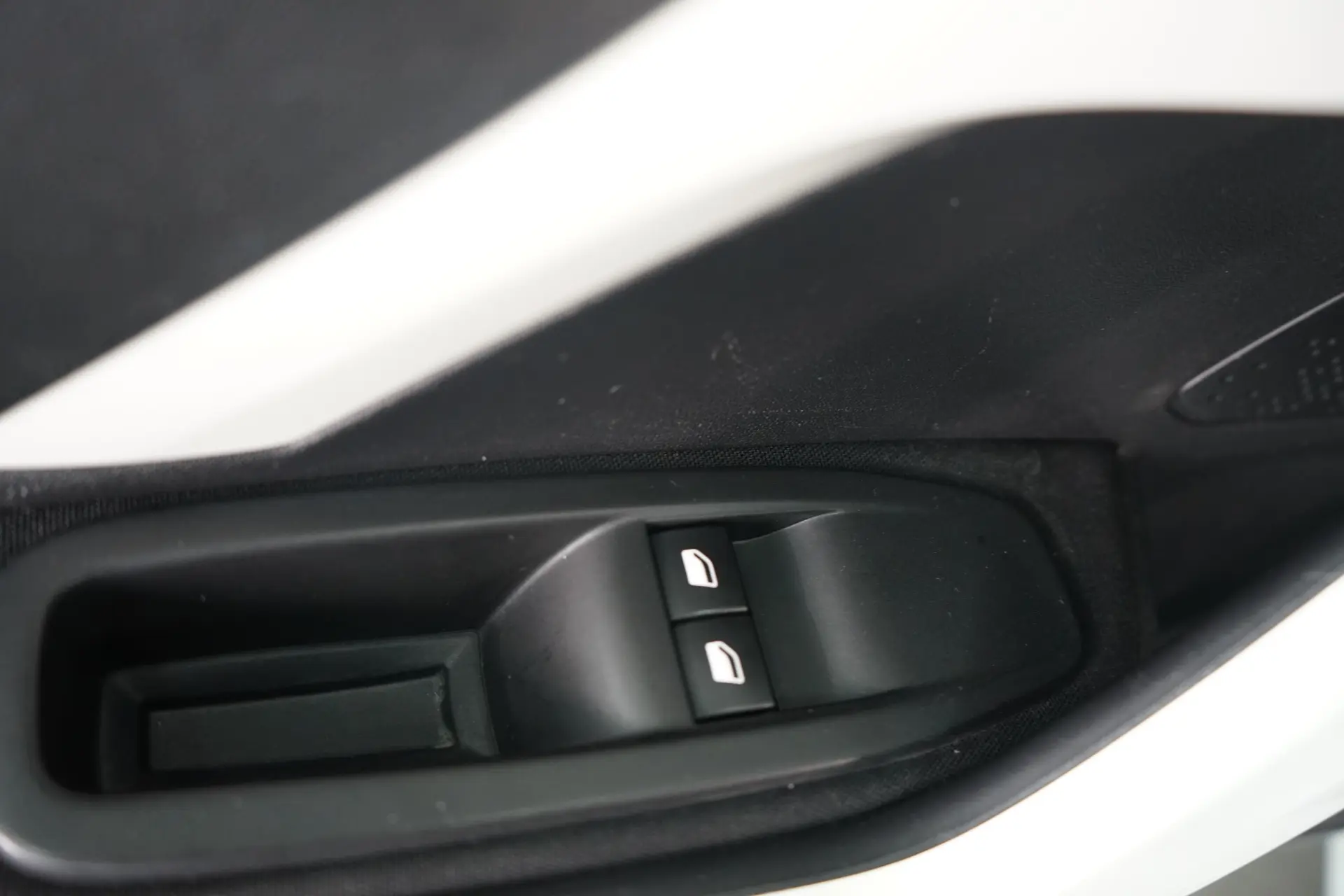 Peugeot 208 1.0 PureTech Access 17