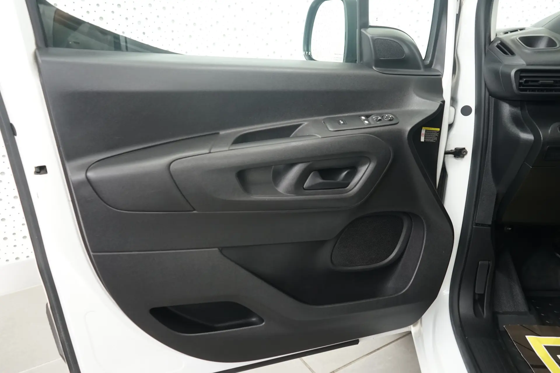 Peugeot Partner 1.5 Blue-HDI Asphalt L1 EAT8 10