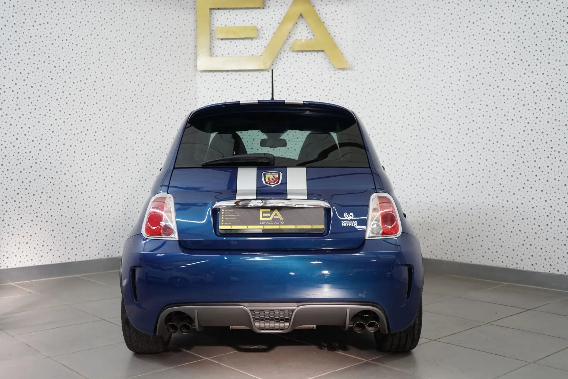 Abarth 695 Outro 9