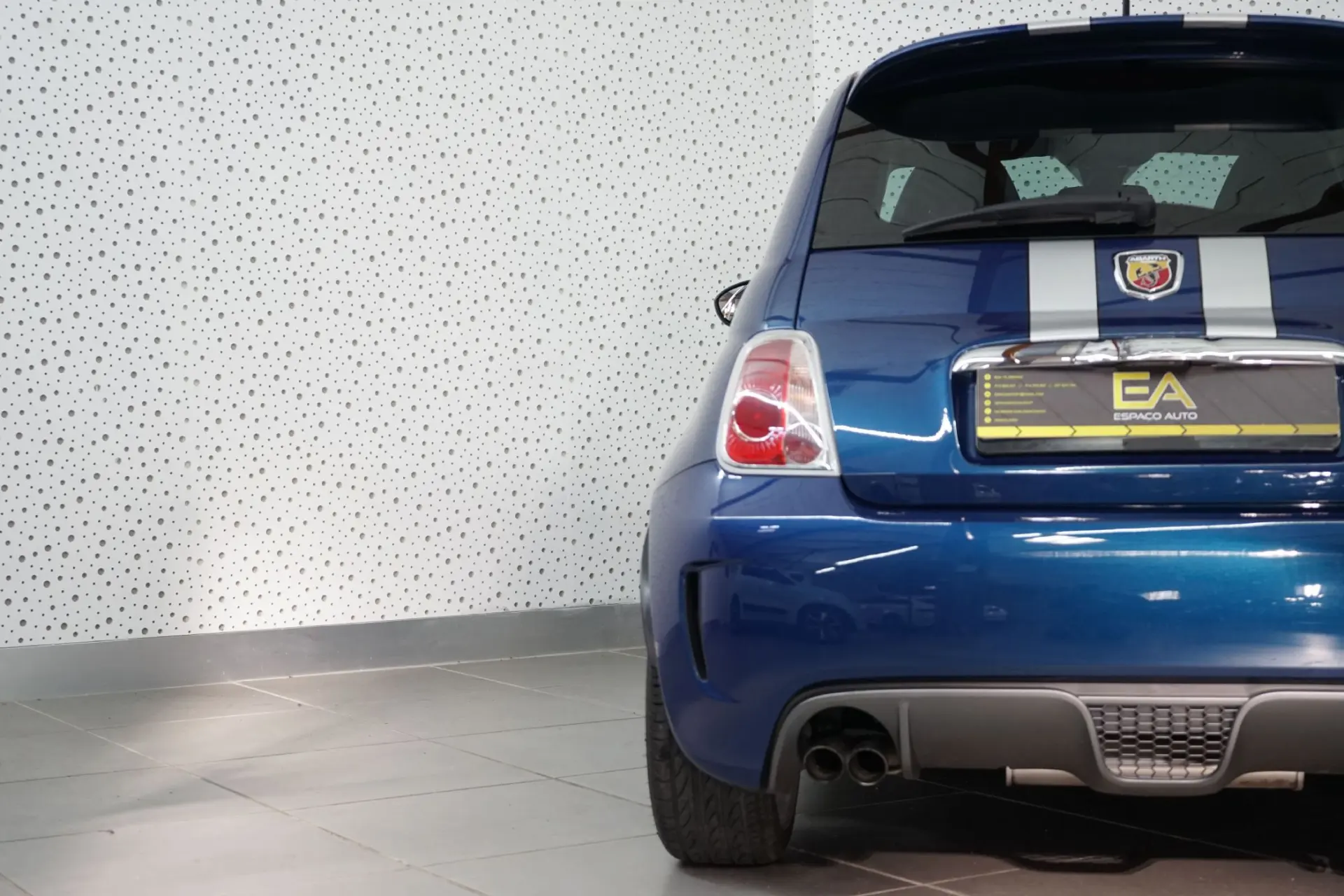 Abarth 695 Outro 52
