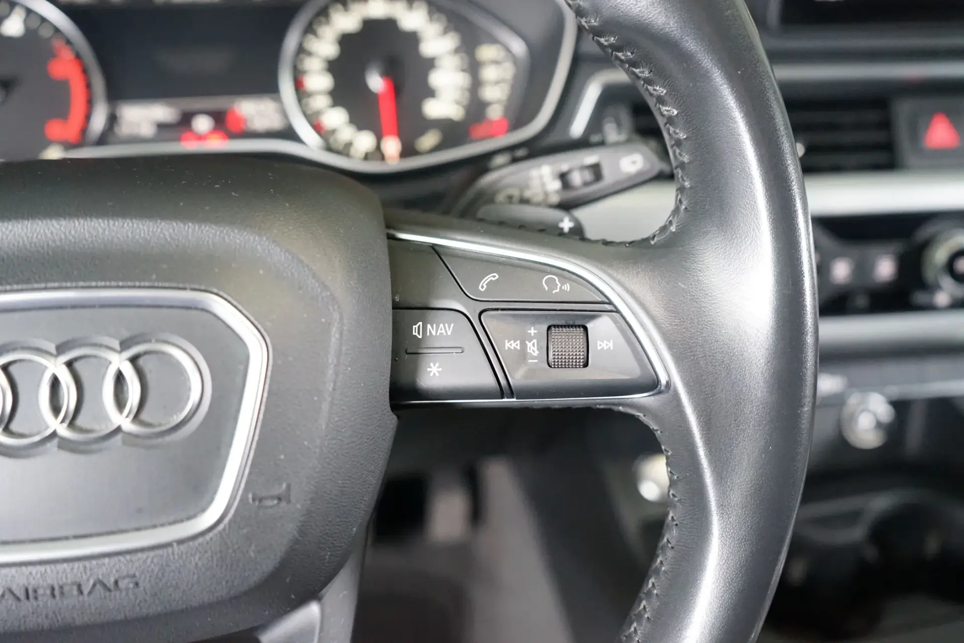 Audi A4 Avant 2.0 TDi Multitronic Exclusive 23