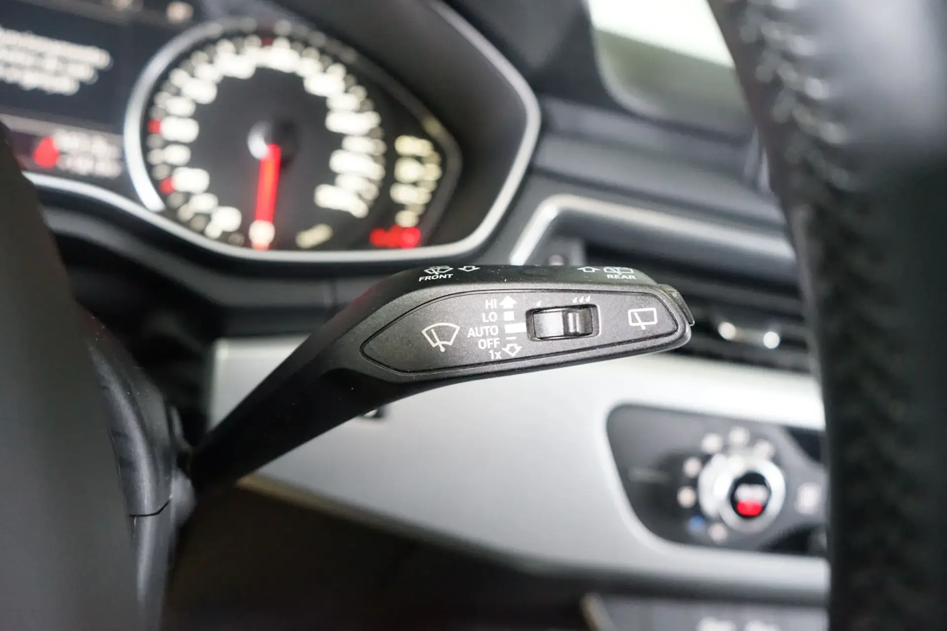 Audi A4 Avant 2.0 TDi Multitronic Exclusive 26