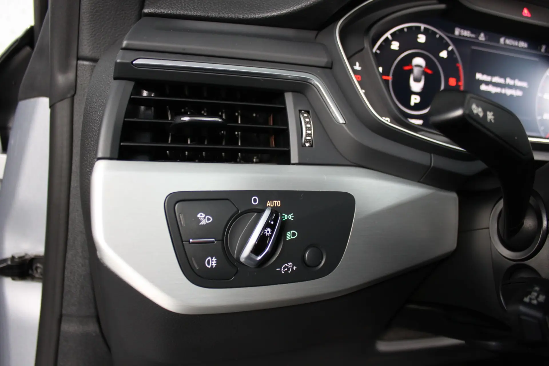 Audi A5 Cabrio 2.0 TDi S-line S tronic 19