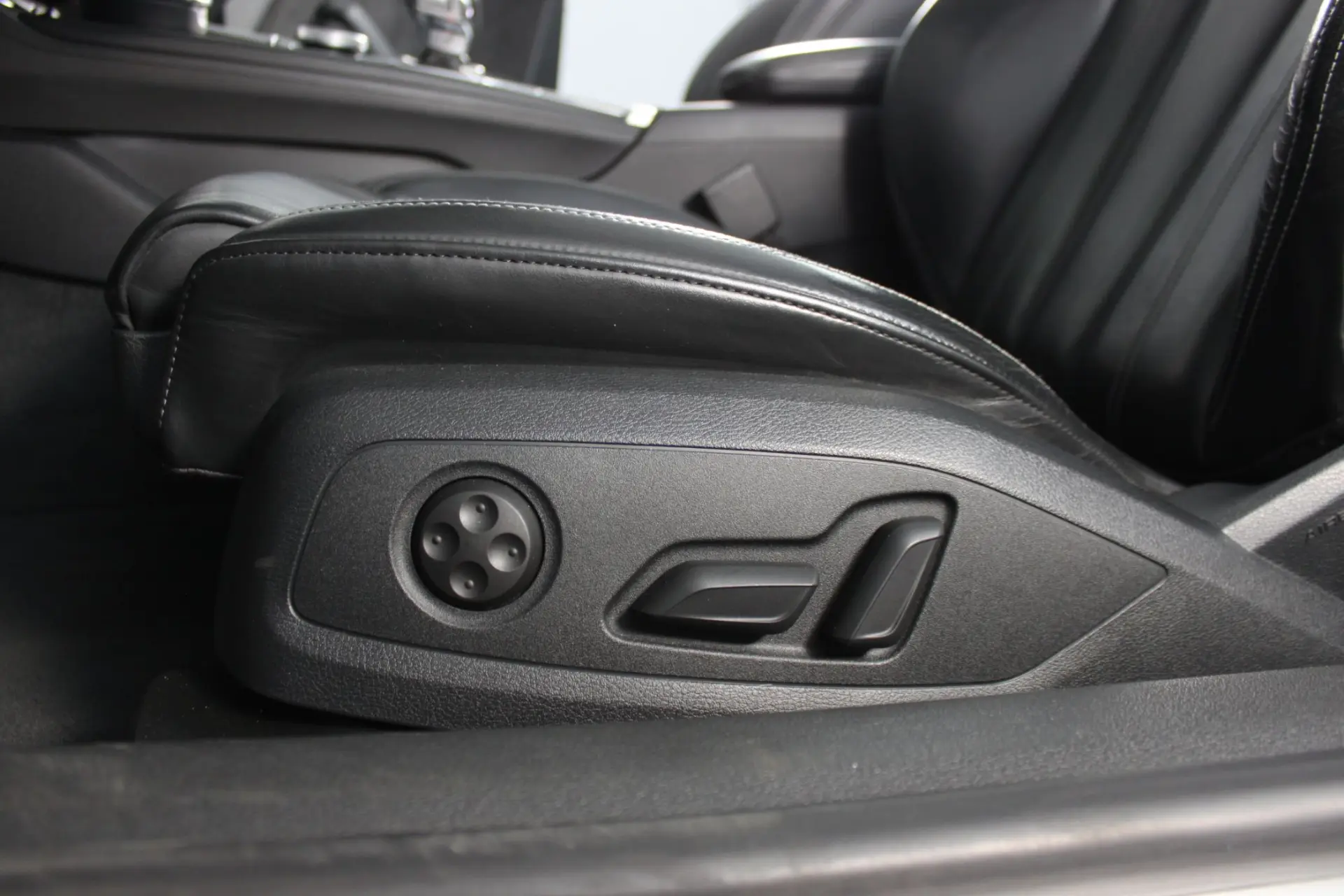 Audi A5 Cabrio 2.0 TDi S-line S tronic 23