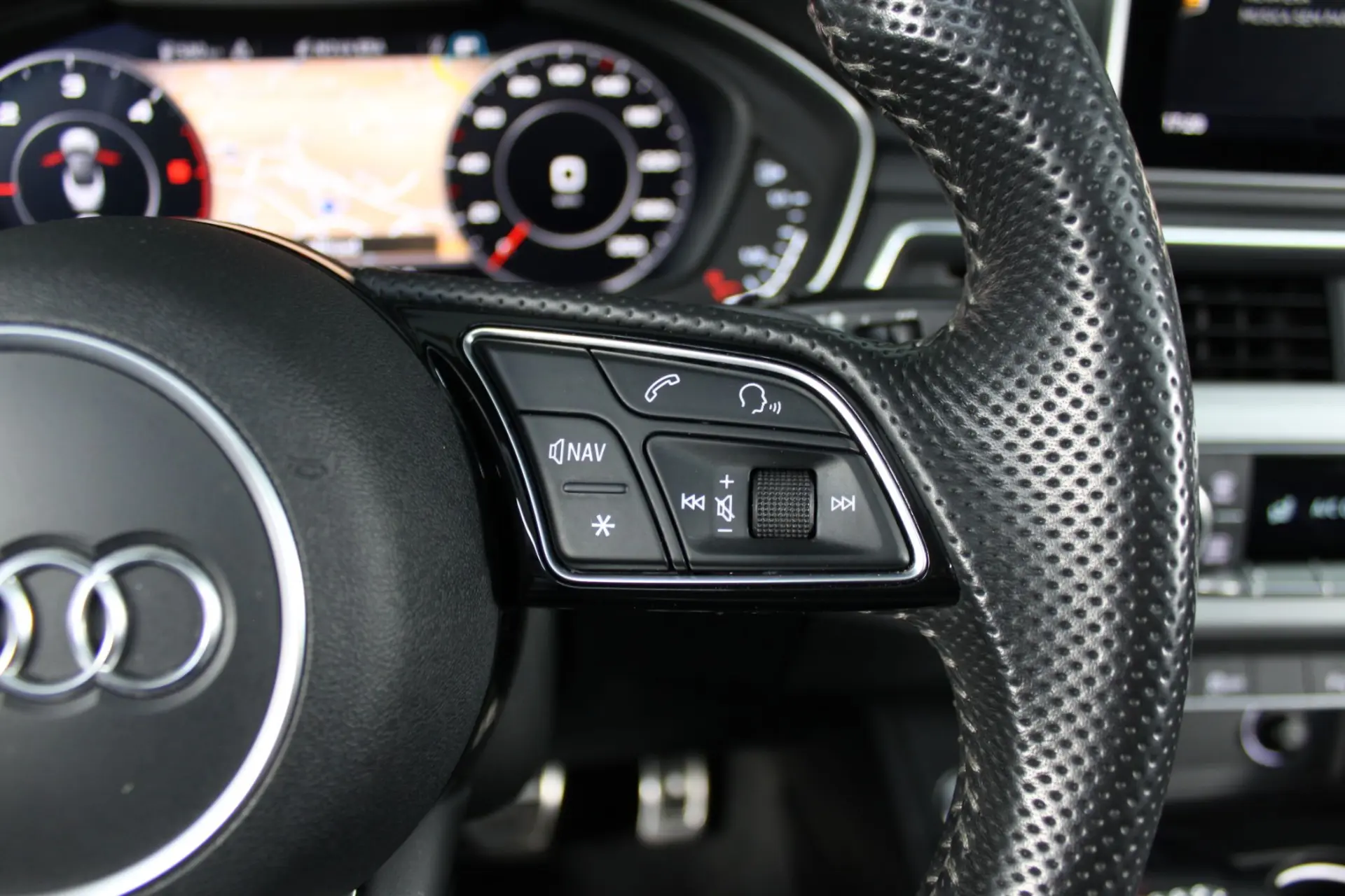 Audi A5 Cabrio 2.0 TDi S-line S tronic 24