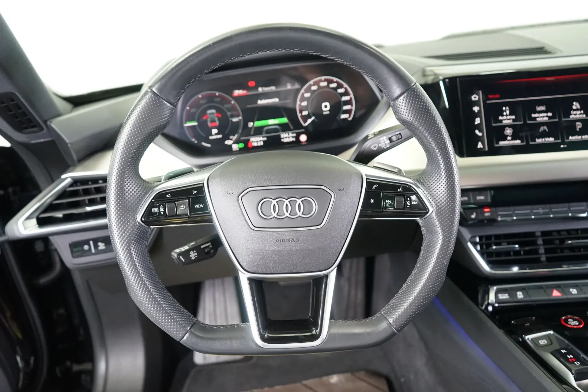 Audi e-tron GT quattro 22